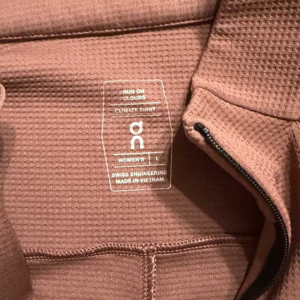 On Running Women's Climate Shirt Large Excellent Condition‎ - Picture 2 of 4